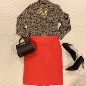 J Crew No. 2 Pencil Skirt in a rosy coral color, size 6, wool, lined, nice!